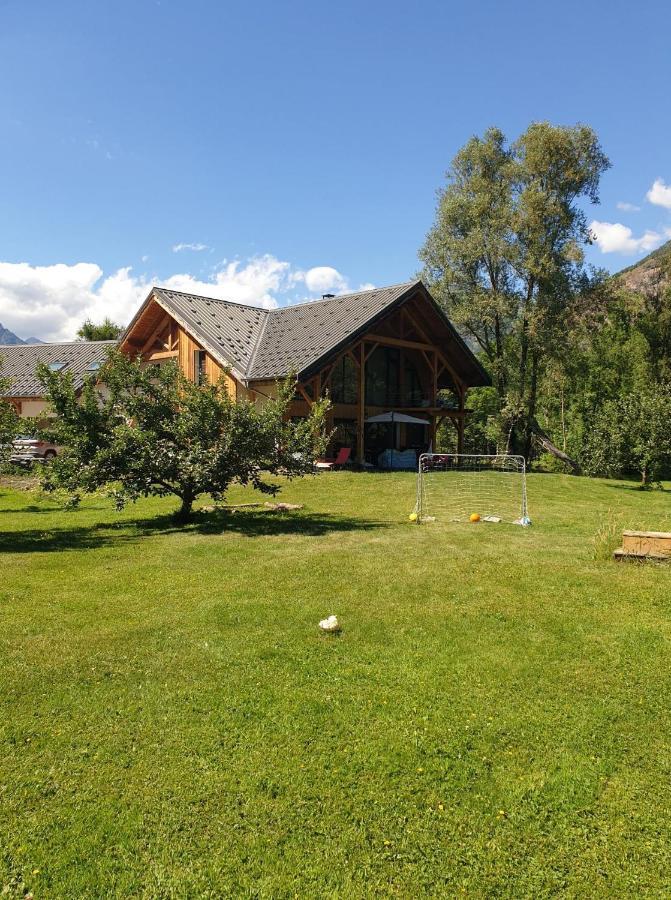 Le Bourg-dʼOisans Whisperive Lodge - Le Vert Aux Bords De Rive מראה חיצוני תמונה